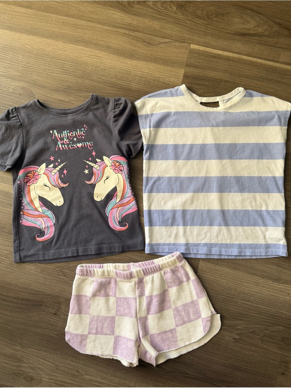 Size 5 Girl’s T-shirts and Sweat Shorts